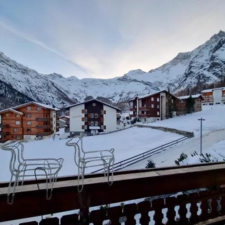 Zum Lerch Penthouse Apartment Saas-Fee